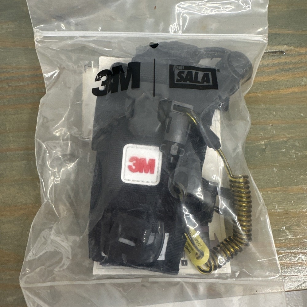 3M DBI-SALA® Adjustable Radio/Phone Holster, Clip2Loop 1500089